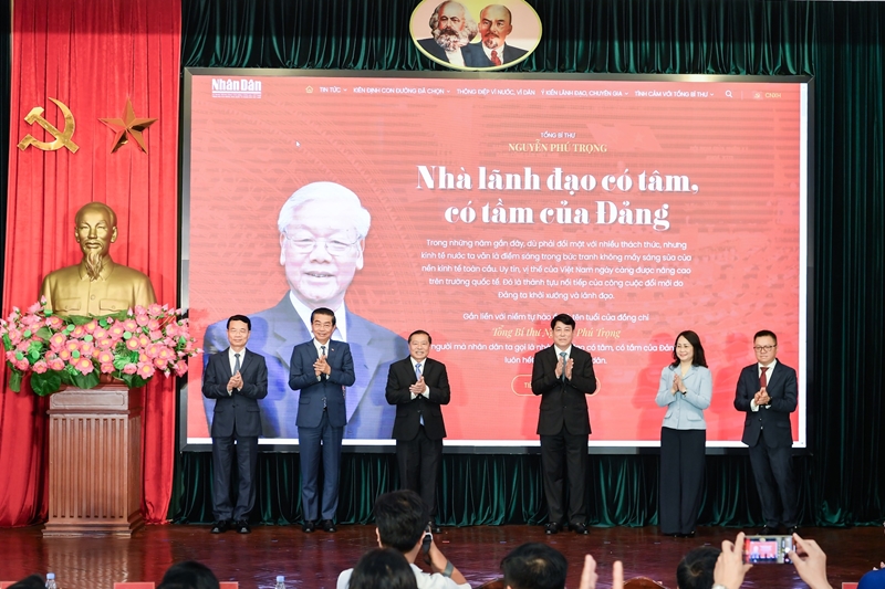 Lễ khai trương Trang thông tin đặc biệt - Nhà lãnh đạo có tâm, có tầm của Đảng.